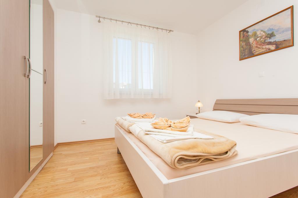 Apartments Mia Baska  Ngoại thất bức ảnh