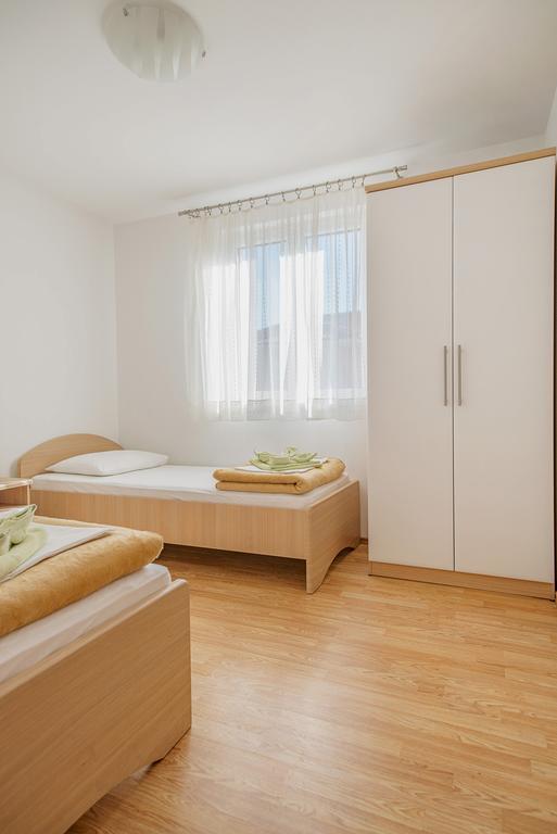 Apartments Mia Baska  Ngoại thất bức ảnh
